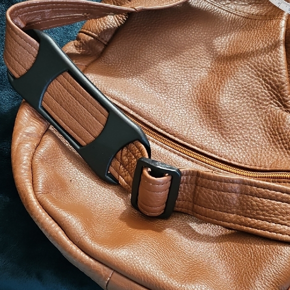 Brown Leather Sling Bag - Picture 4 of 11